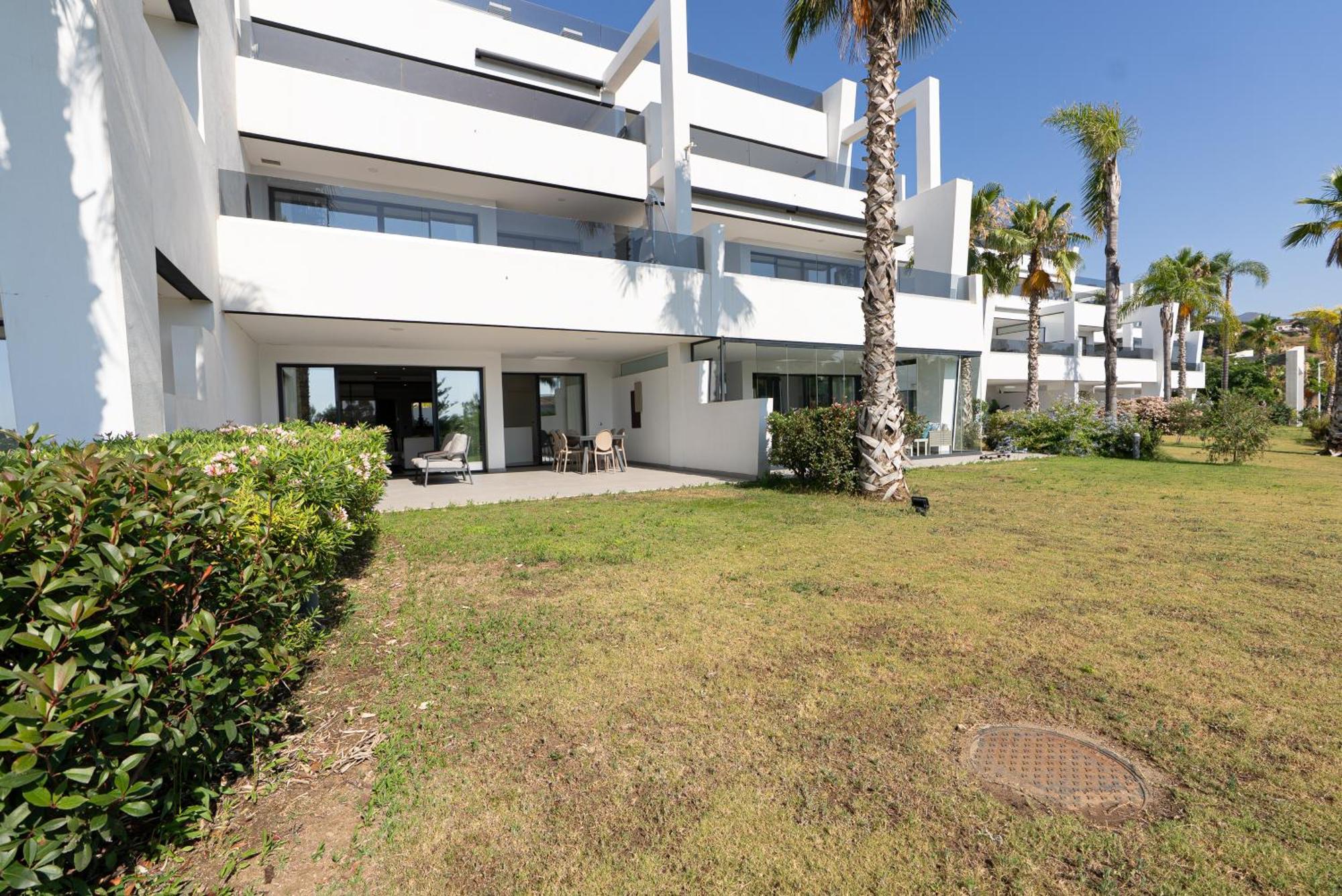 Hills Aparthotel 2*